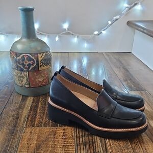 NWOT Naturalizer Women's Black Leather Platform Lug Heel Loafers...Size 6